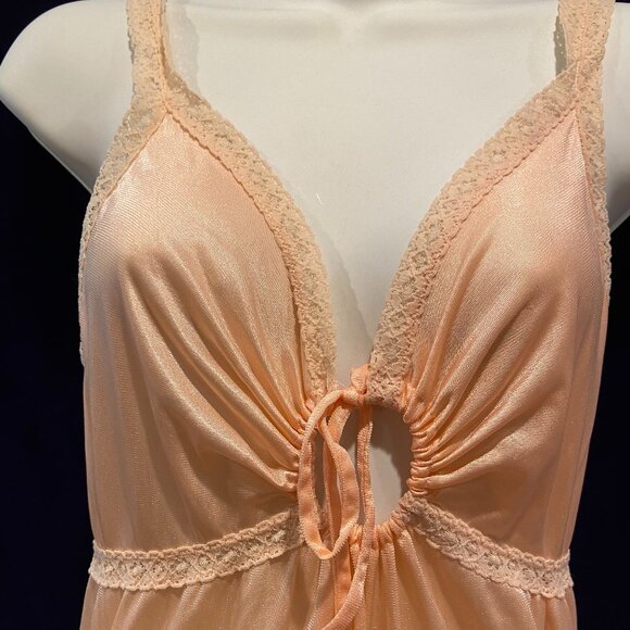 Vintage peach negligee night gown Long - Picture 3 of 9